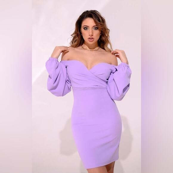 elagia Dresses & Skirts - Elagia Lavender Puff-Sleeve Mini Dress